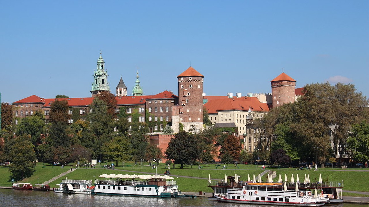 Kraków – Wawel. Ekspertyzy i Nadzory Budowlane – Atlas Budownictwo